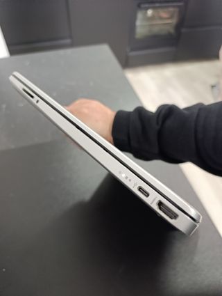 PORTATIL RYZEN 7  5700u 32 memoria 1 TB disco duro