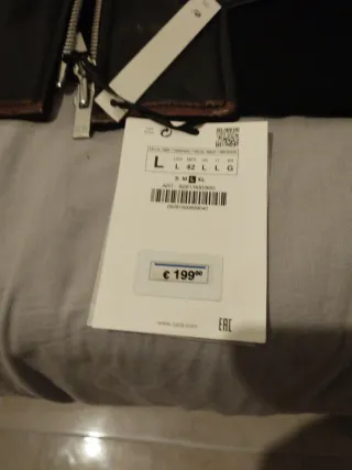 Chaqueta Zara Cuero Negra