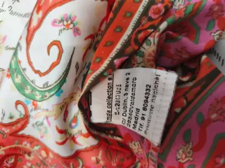 Blusa Privilege Estampado Paisley Floral