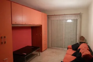 Armario modular naranja madera