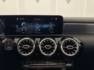 MERCEDES BENZ CLASE A 220 SEDAN 190cv 4MATIC AMG L