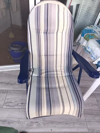 Sillón de terraza a rayas