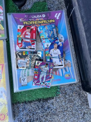 Lote cromos 7 kl +  3 álbumes Adrenalyn