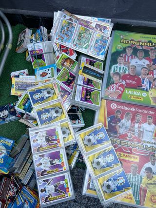 Lote cromos 7 kl +  3 álbumes Adrenalyn