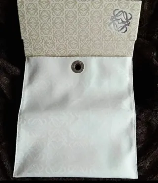 Cartera Loewe Perfumes Beige Trousee Loewe Pouch