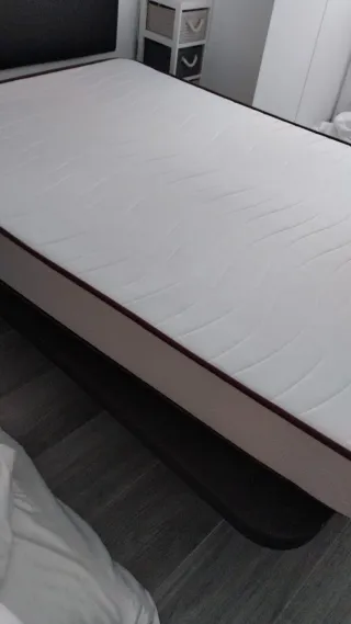 Cabecero de cama tapizado