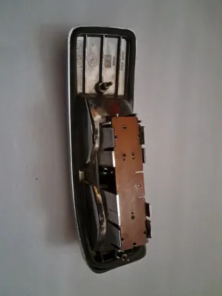 SEAT 127. PILOTO TRASERO DERECHO