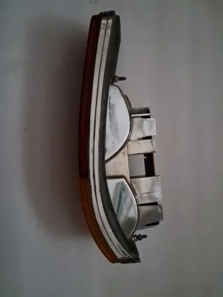 SEAT 127. PILOTO TRASERO DERECHO