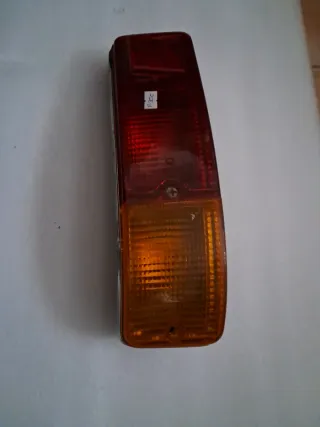 SEAT 127. PILOTO TRASERO DERECHO