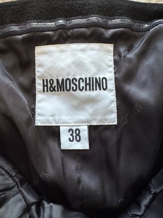 Vestido Moschino estampado cadenas y leopardo