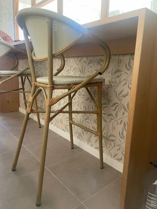 4 Sgabelli con schienale e braccioli