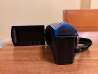 Videocámara JVC Everio Azul 45x Zoom GZ-MS215BE