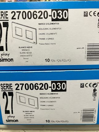 Pulsadores y cercos dobles simon 27 blanco