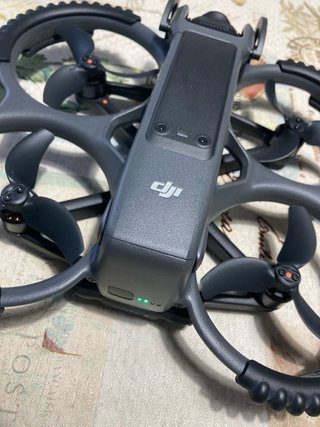 Dron DJI Avata 2 Vuela más.