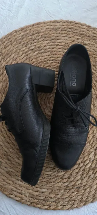 Zapatos de piel blandita negros
