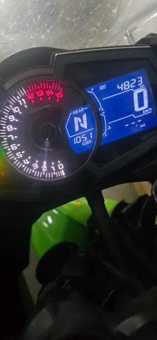 Kawasaki Ninja R 400 Sportbike Verde/Negro