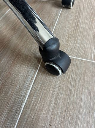 Silla de escritorio ergonómica negra