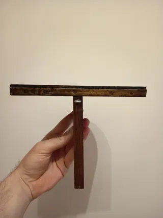 Ménsula de madera decorativa