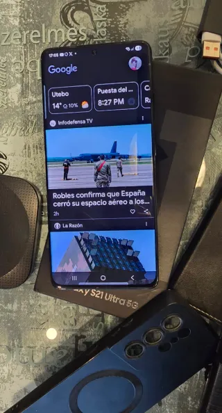 Samsung Galaxy S21 Ultra + Accesorios