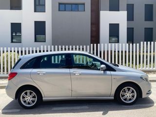 Mercedes-Benz Clase B200