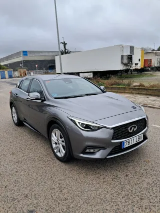 Infiniti Q30 2019