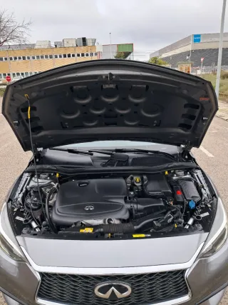 Infiniti Q30 2019