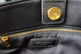 Bolso YSL gamuza negra con factura y funda