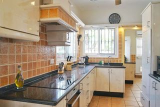 Chalet en alquiler en El Faro de Calaburra - Chaparral en Mijas