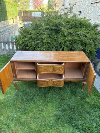 Cómoda antigua de madera