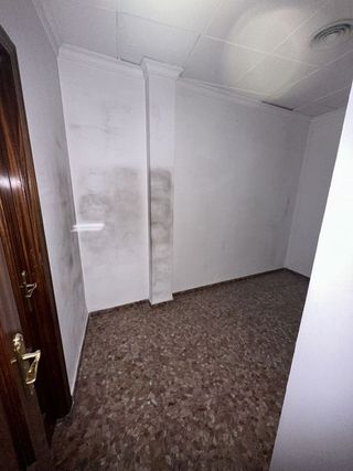 Local comercial en alquiler en Lucena