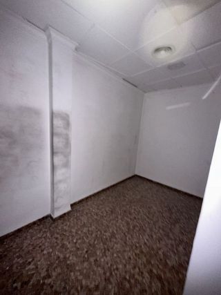 Local comercial en alquiler en Lucena