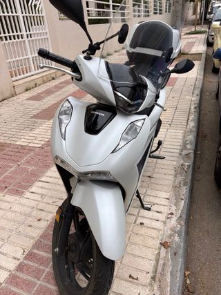 Honda SH 125i noviembre 2023 Blanca ABS