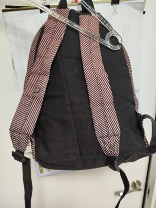 Mochila Rip Curl Negra y Roja