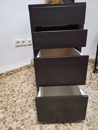 Cajoneras negras y blancas