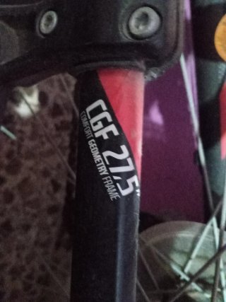 Bicicleta Rockrider ST 100 se ha usado pocas veces