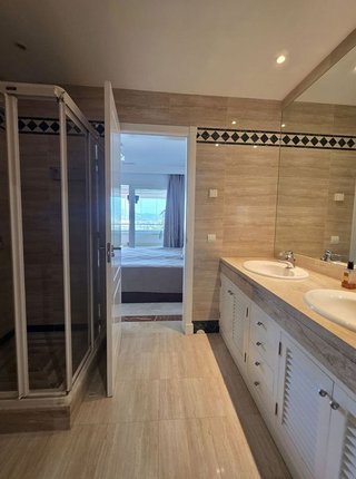 Piso en alquiler en Los Naranjos - Las Brisas en Marbella