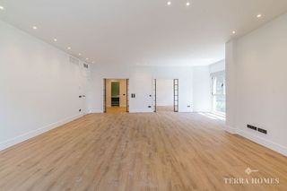 Piso en alquiler en Nueva España en Madrid