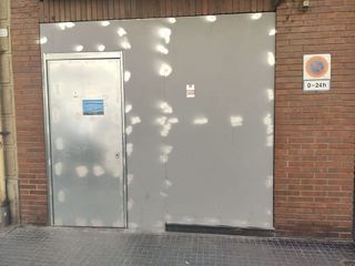 Local comercial en alquiler en La Nova Esquerra de l'Eixample en Barcelona