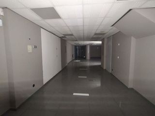 Local comercial en alquiler en La Nova Esquerra de l'Eixample en Barcelona