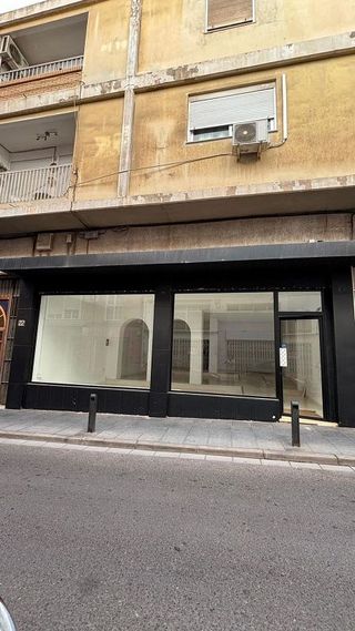 Local comercial en alquiler en Plaza de Toros - Santa Rita en Almería