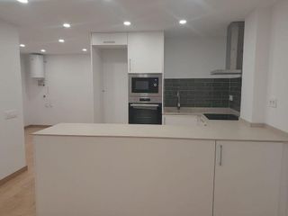 Oficina en alquiler en La Torrassa en Hospitalet de Llobregat, L´