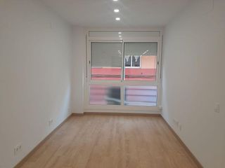 Oficina en alquiler en La Torrassa en Hospitalet de Llobregat, L´