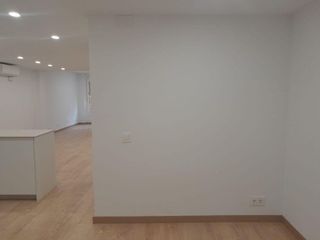 Oficina en alquiler en La Torrassa en Hospitalet de Llobregat, L´