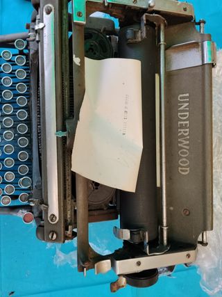 Máquina de escribir Underwood antigua
