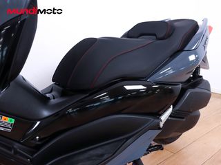 YAMAHA X-MAX 300 TECH MAX