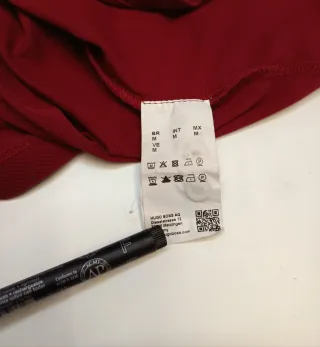 Polo Burdeos Hugo Boss Talla M Manga Corta