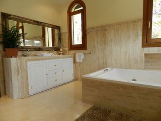 Chalet en alquiler en Elviria en Marbella