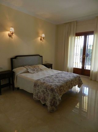 Chalet en alquiler en Elviria en Marbella