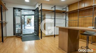 Local comercial en venta en El Carmel en Barcelona