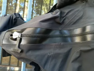 Traje seco Gill